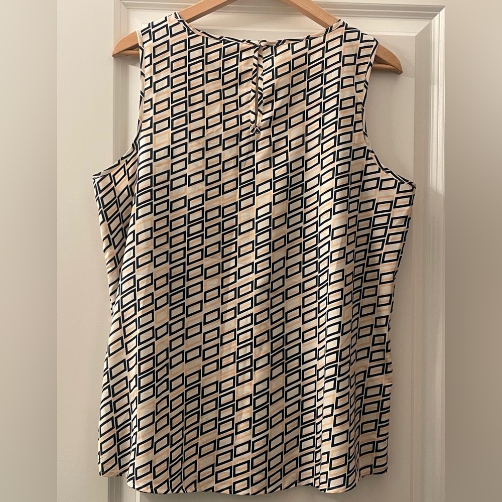 Banana Republic Black, Pink and Cream Geometric Blouse - Picture 2 of 5